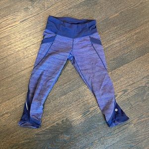 Lululemon 🍋 size 4 Crop Pant  Plum / purple Luxtreme small pockets on side